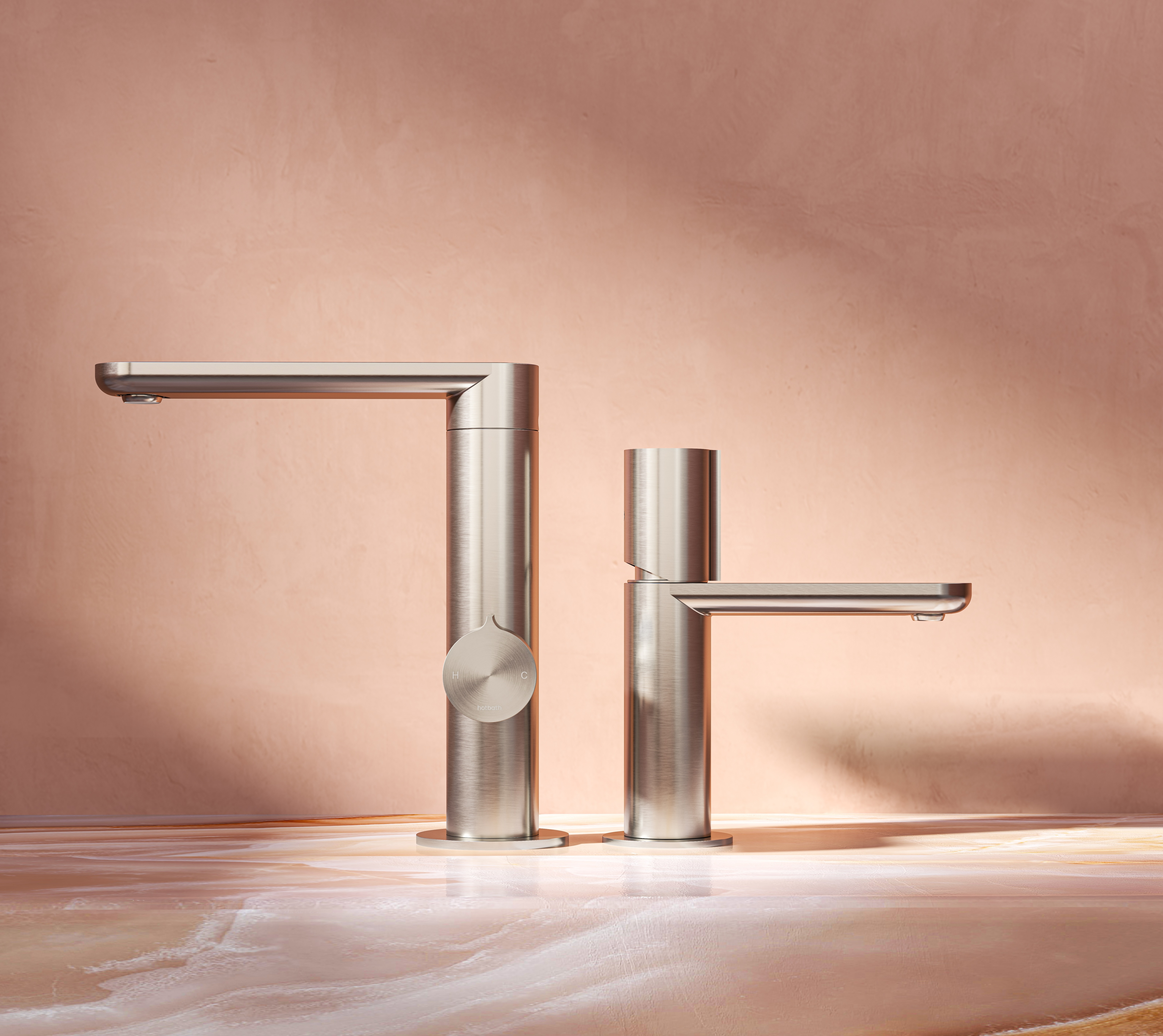 Foto Hotbath introduceert serie Gent in strak stainless steel FotoHotbath introduceert serie Gent in strak stainless steel